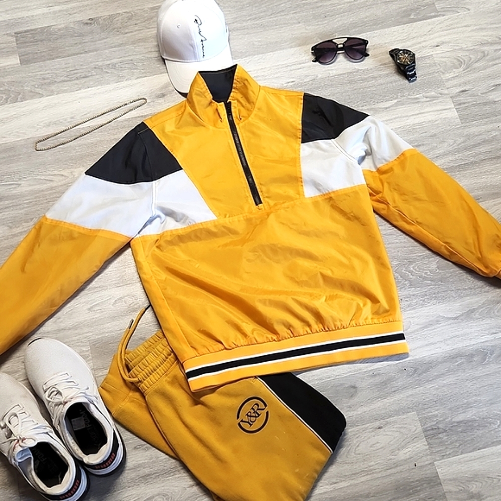 Forever21 yellow pullover Jacket | Size Small